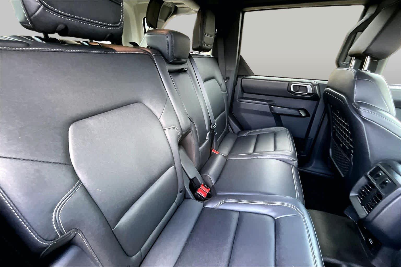 Certified 2025 Ford Bronco Badlands AWD/4WD image 20