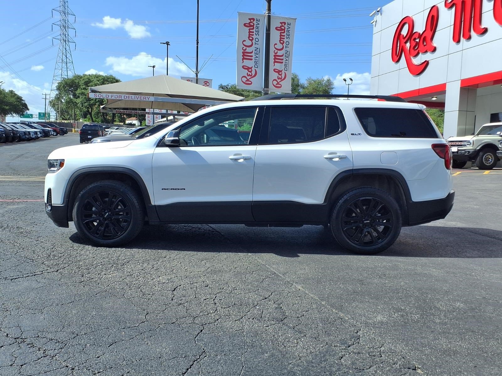 Used 2023 GMC Acadia SLT w/ Elevation Edition FWD image 9