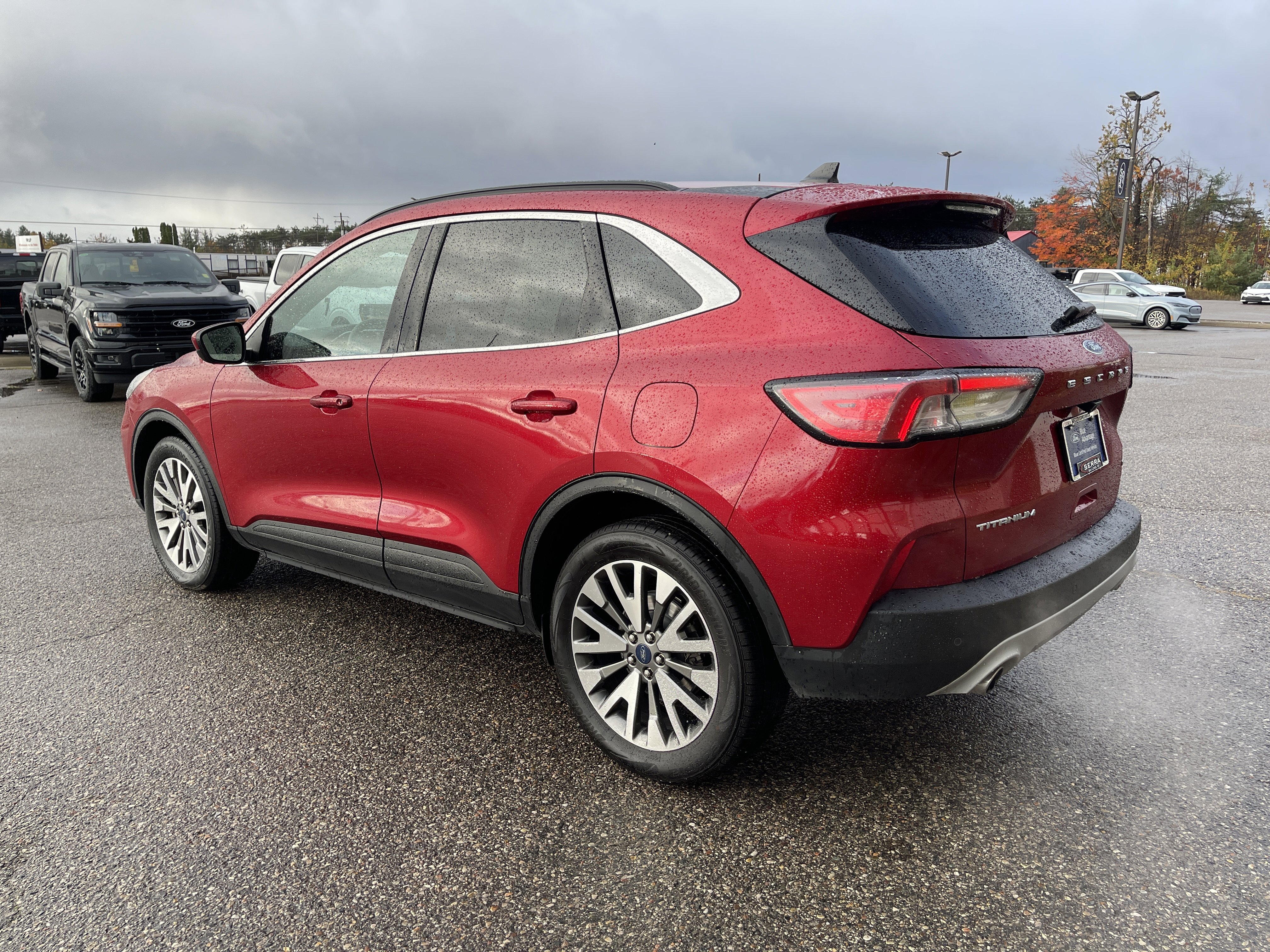 Certified 2022 Ford Escape Titanium image 6