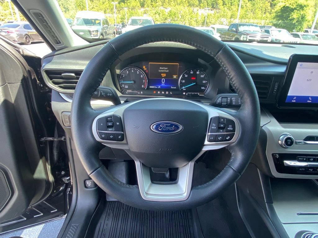 Certified 2024 Ford Explorer XLT RWD image 13
