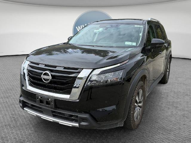 Used 2025 Nissan Pathfinder SL AWD/4WD image 8