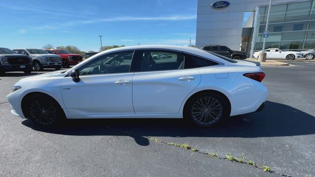 Used 2020 Toyota Avalon XSE w/ All Weather Liner Package FWD image 3