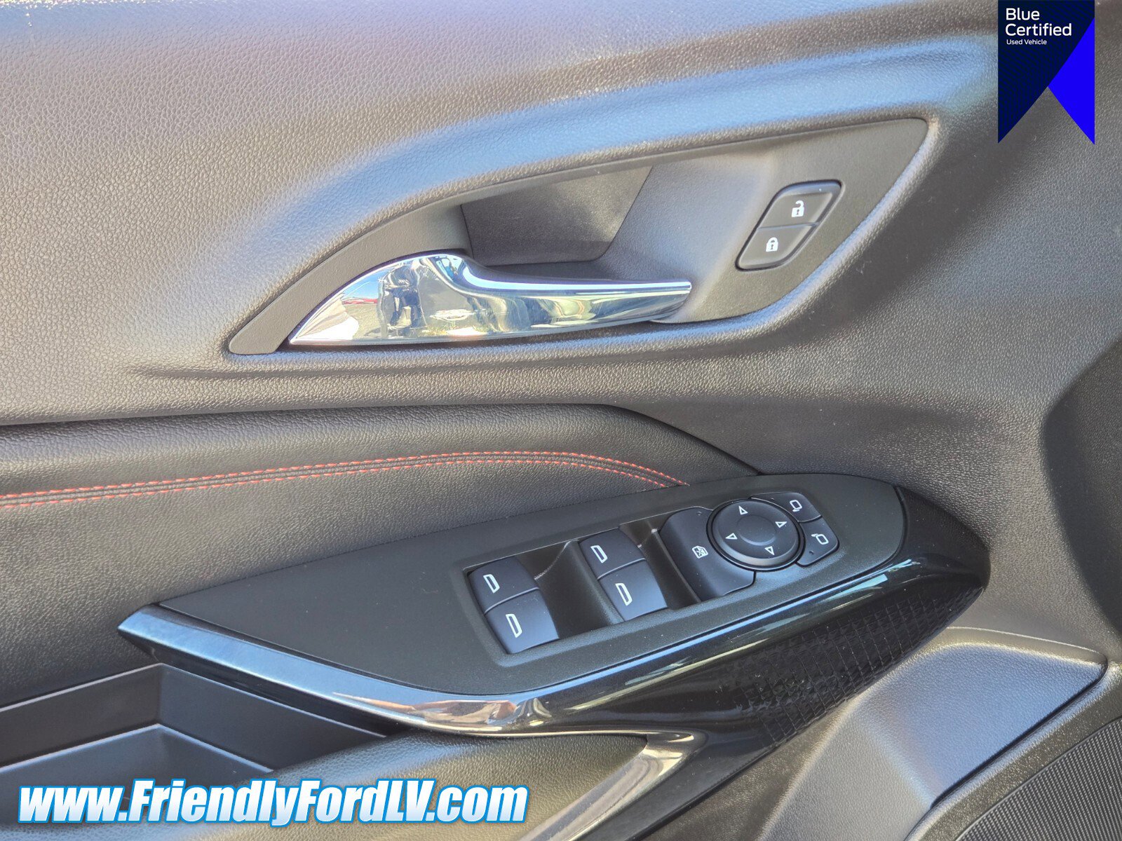 Used 2024 Chevrolet Trax RS FWD image 18