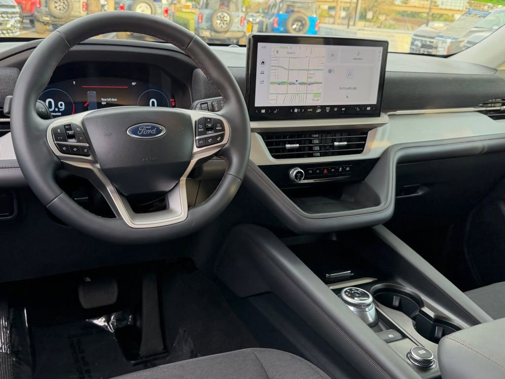 Certified 2025 Ford Explorer Active image 26