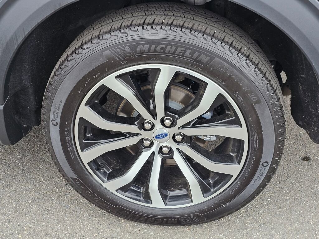 Certified 2025 Ford Explorer ST-Line AWD/4WD image 11