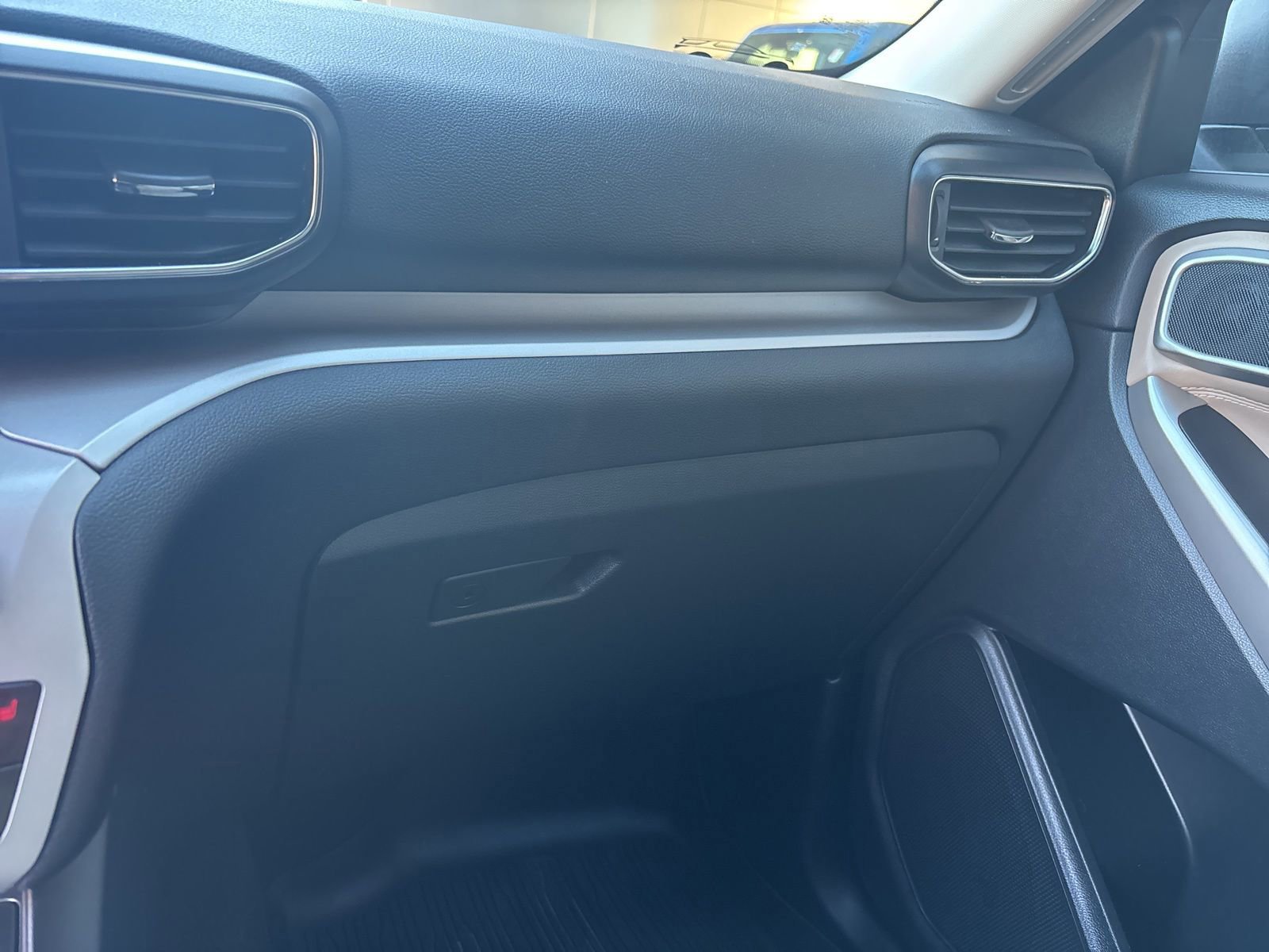 Certified 2023 Ford Explorer XLT w/ Equipment Group 202A image 35