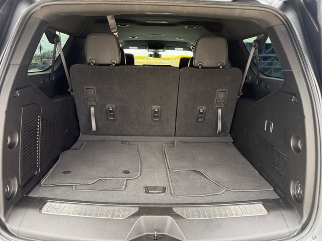 Used 2021 Chevrolet Suburban Z71 image 12