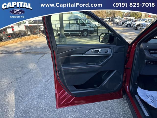 Certified 2025 Ford Explorer ST-Line w/ Premium Package image 19