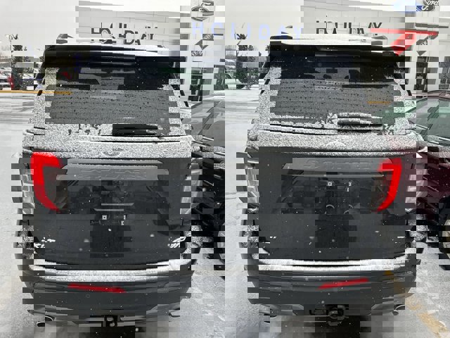 Certified 2023 Ford Explorer XLT w/ Equipment Group 202A image 4