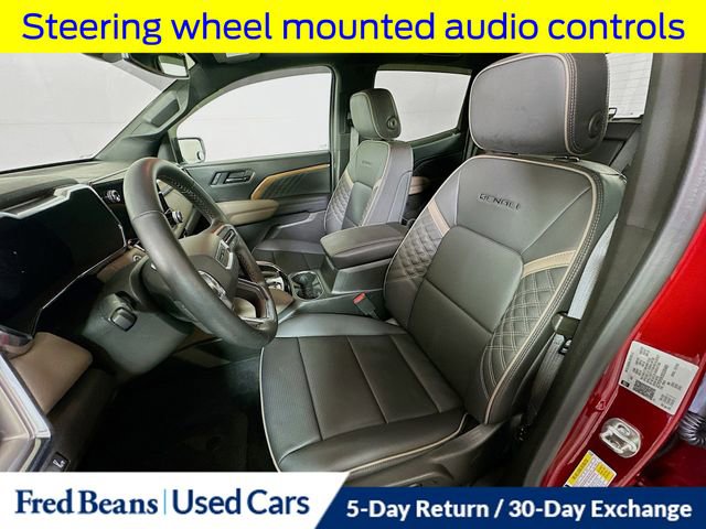 Used 2025 GMC Canyon Denali AWD/4WD image 25