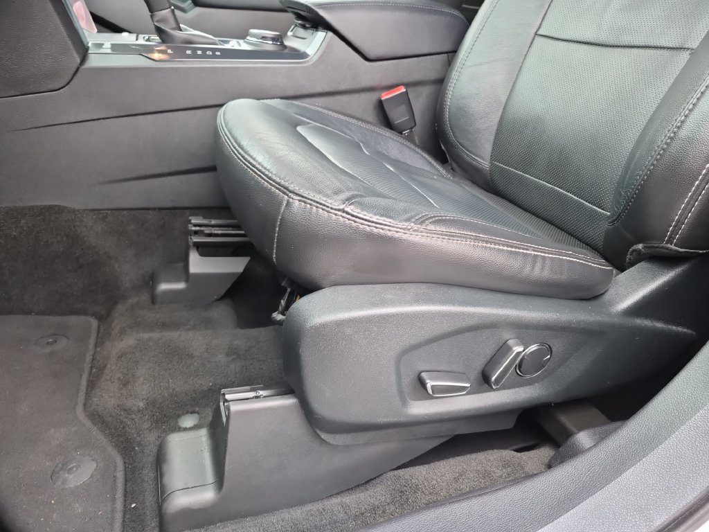 Certified 2018 Ford Explorer Limited AWD/4WD image 22