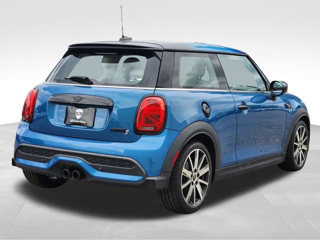 Used 2022 MINI Cooper S w/ Driver Assistance Package FWD image 9