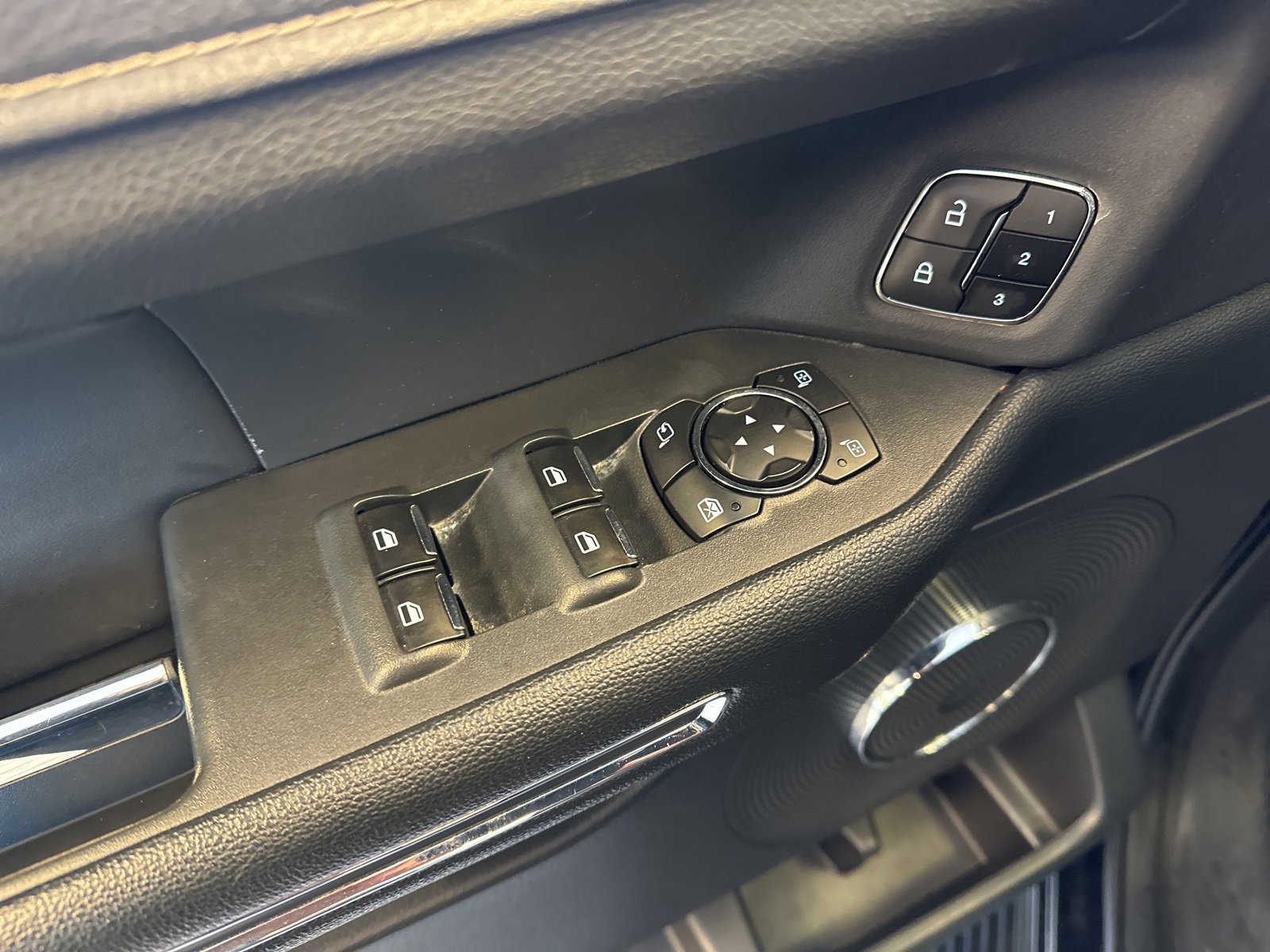 Certified 2024 Ford Expedition XLT image 21