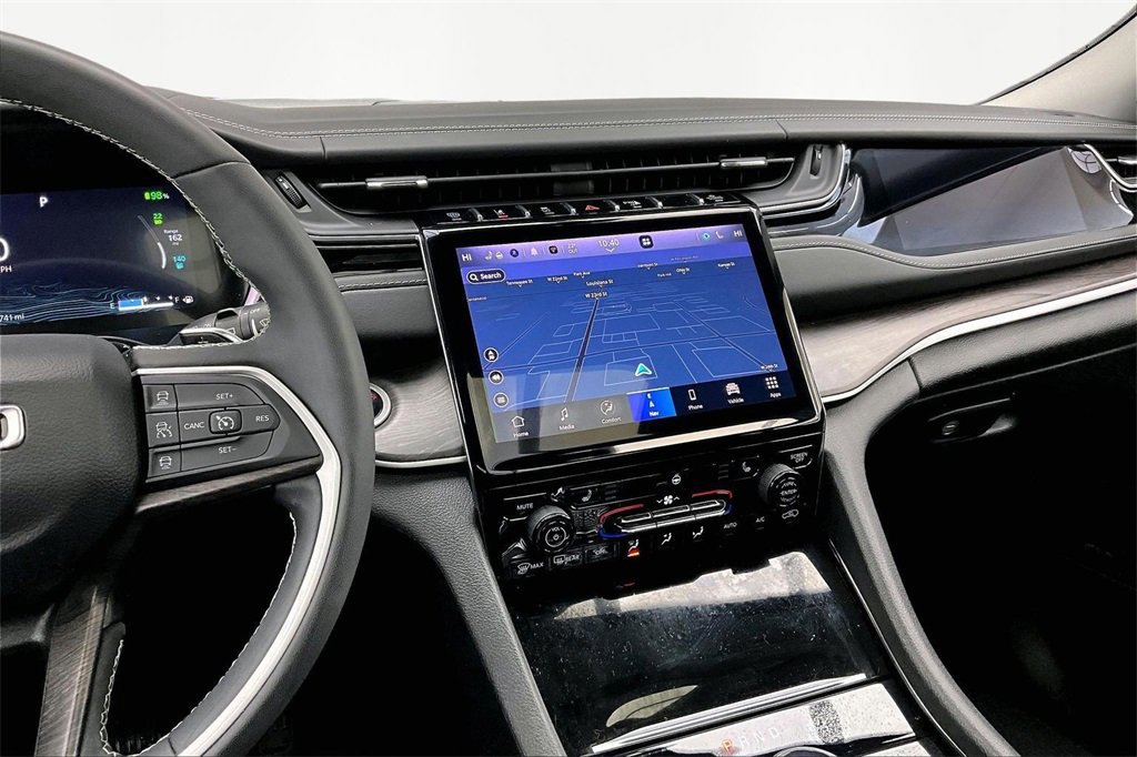 Used 2022 Jeep Grand Cherokee Limited 4xe image 8