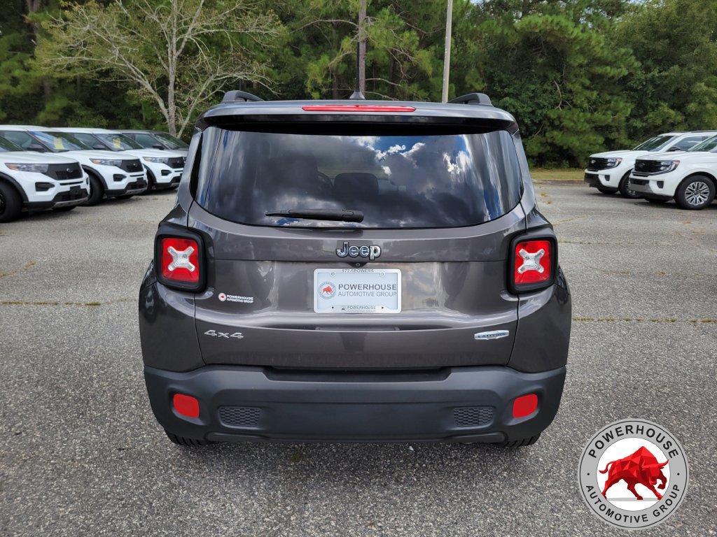 Used 2017 Jeep Renegade Latitude w/ Cold Weather Group AWD/4WD image 6
