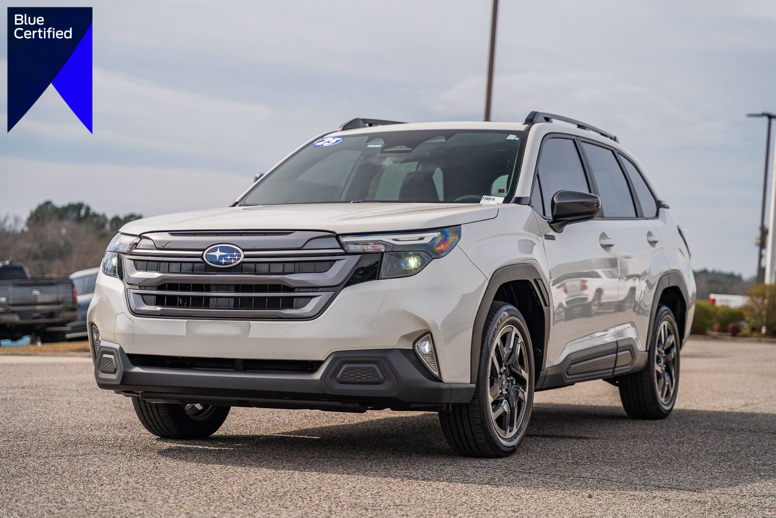 Used 2025 Subaru Forester Premium image 1