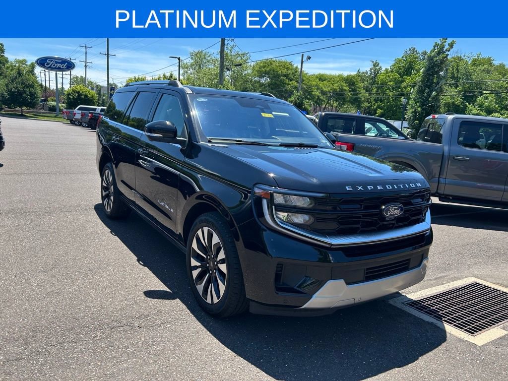 Certified 2025 Ford Expedition Platinum w/ Driver's Package AWD/4WD image 3