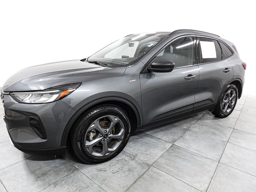 Certified 2025 Ford Escape ST-Line FWD image 3