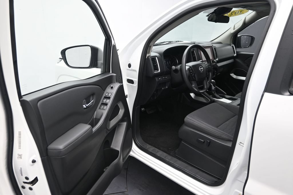 Used 2022 Nissan Frontier SV RWD image 12