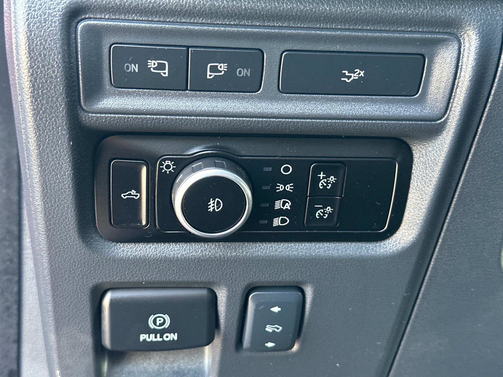 Certified 2023 Ford F150 Lariat w/ Equipment Group 502A High image 16