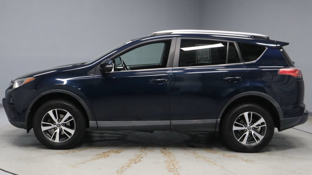 Used 2018 Toyota RAV4 XLE w/ Plus Extra Value Package FWD image 8