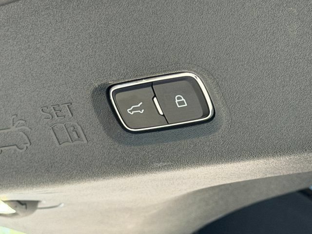 Certified 2025 Ford Expedition Active AWD/4WD image 36