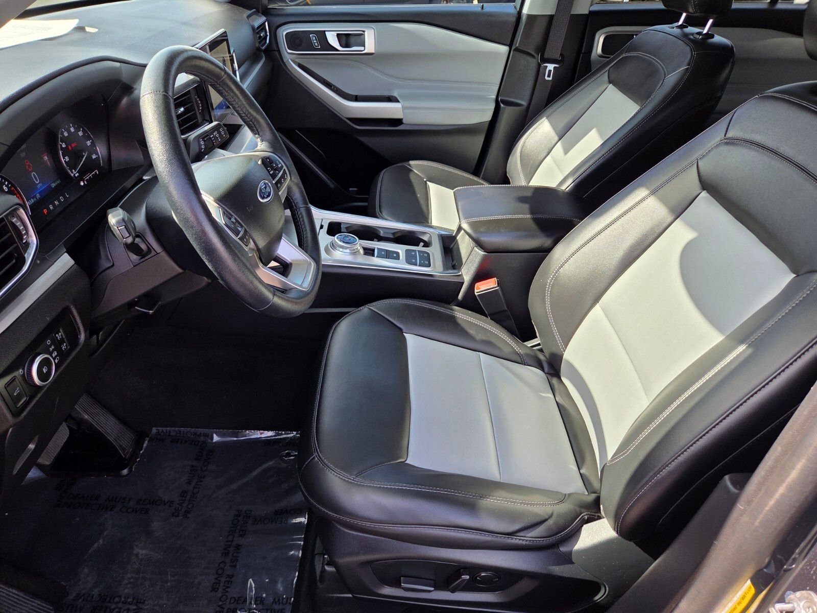 Certified 2023 Ford Explorer XLT w/ Equipment Group 202A RWD image 10