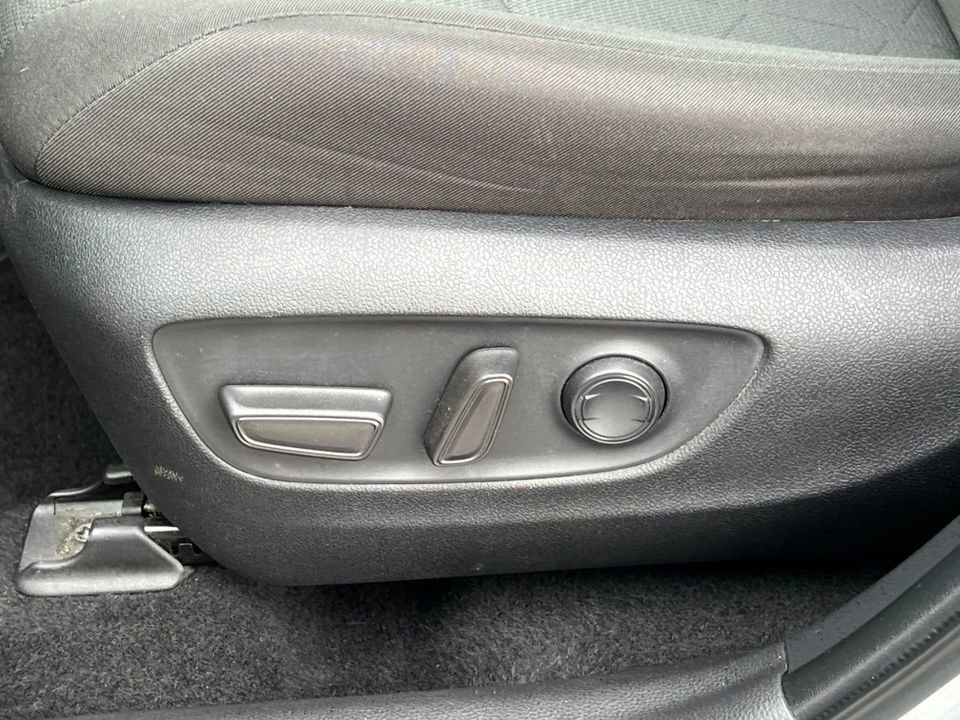 Used 2024 Toyota RAV4 XLE image 13