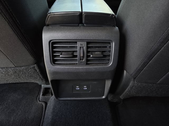Used 2025 Nissan Rogue SV FWD image 18