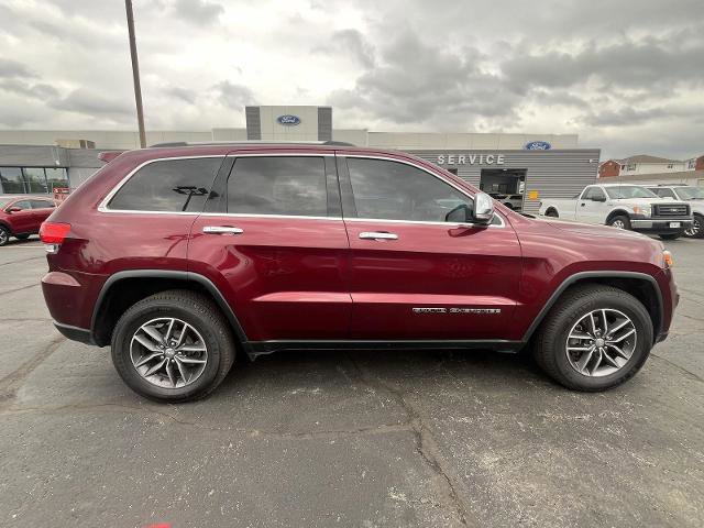 Used 2017 Jeep Grand Cherokee Limited AWD/4WD image 4