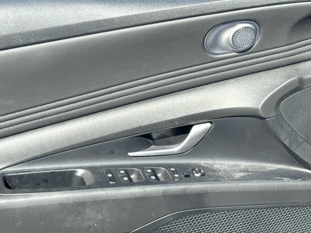 Used 2023 Hyundai Elantra SEL w/ Convenience Package FWD image 13