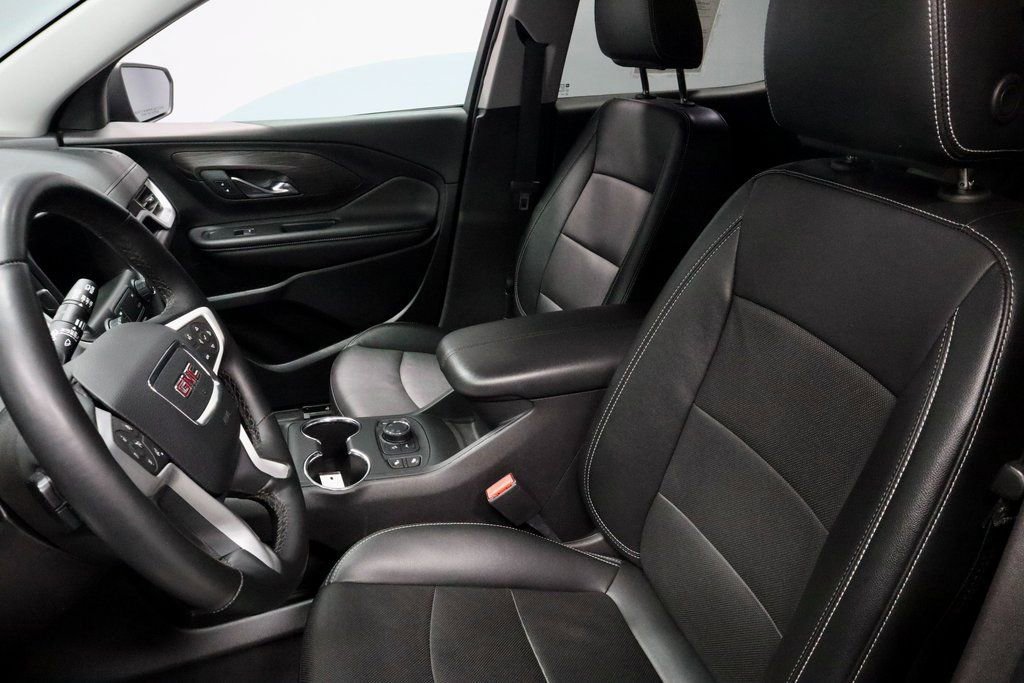 Used 2024 GMC Terrain SLT image 24