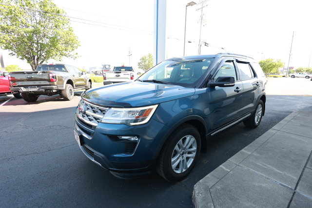 Certified 2018 Ford Explorer XLT w/ Equipment Group 202A AWD/4WD image 6