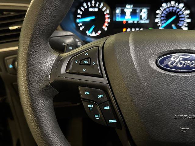 Certified 2018 Ford Edge SE FWD image 16