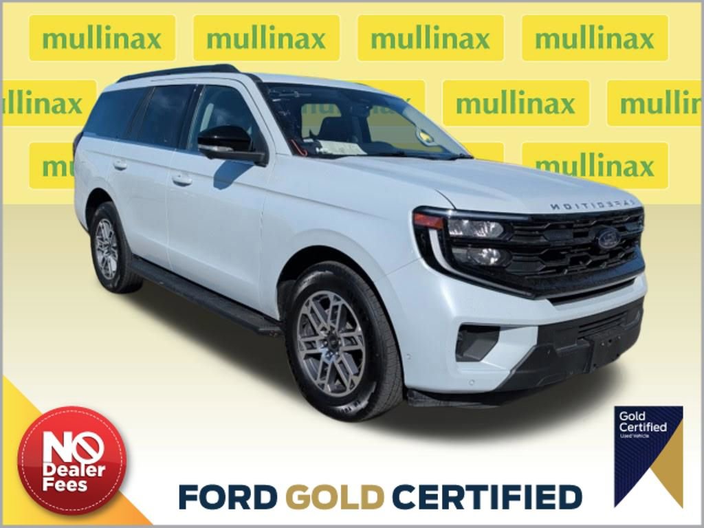 Certified 2025 Ford Expedition Active image 1