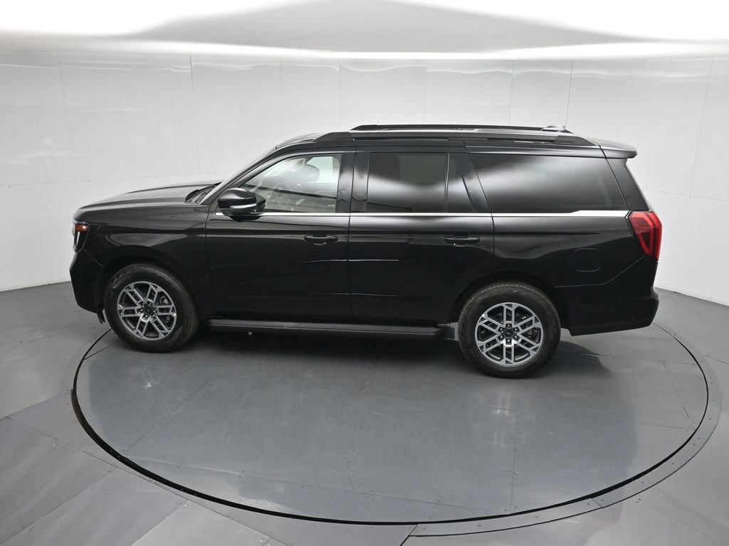 Certified 2025 Ford Expedition Active image 47