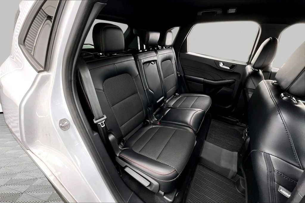 Certified 2023 Ford Escape ST-Line Select AWD/4WD image 27