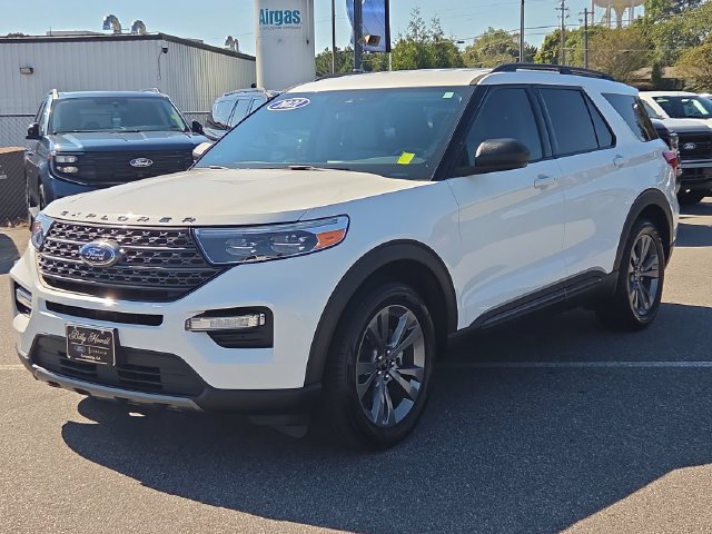 Certified 2021 Ford Explorer XLT w/ Equipment Group 202A RWD image 7