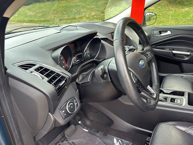 Certified 2019 Ford Escape Titanium AWD/4WD image 13