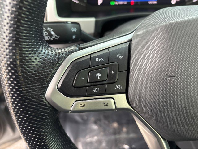 Used 2021 Volkswagen Atlas Cross Sport SEL R-Line w/ Cross Sport MDO Package image 23