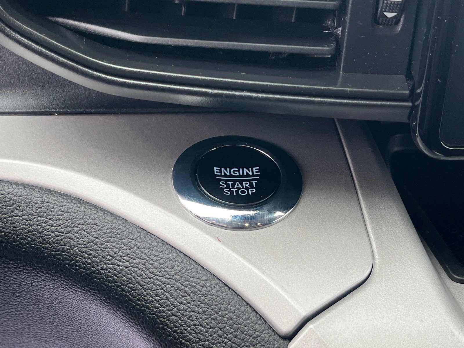 Certified 2023 Ford Explorer XLT AWD/4WD image 8