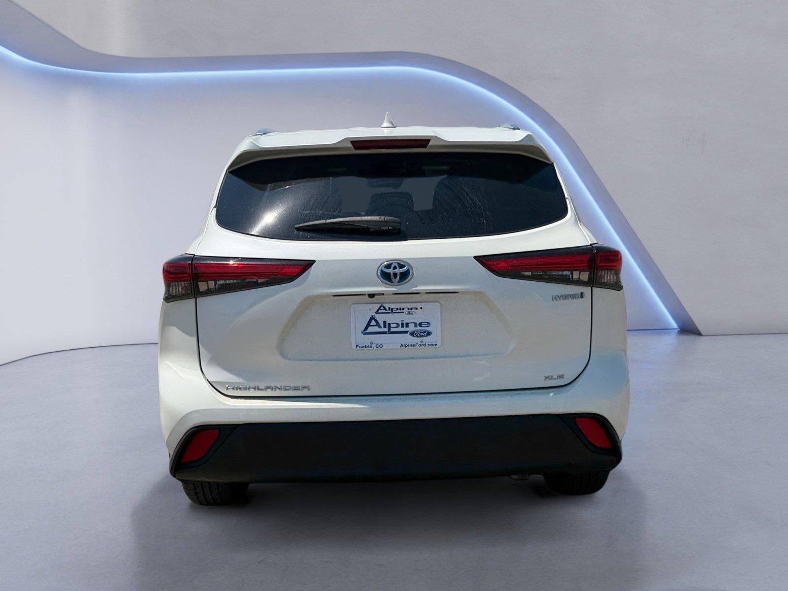 Used 2021 Toyota Highlander XLE AWD/4WD image 5