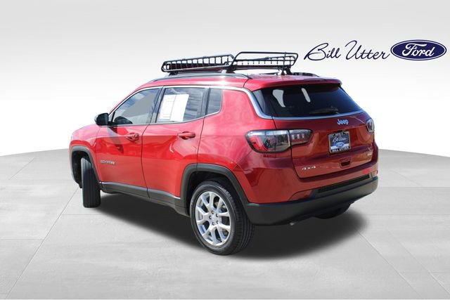 Used 2023 Jeep Compass Latitude image 3