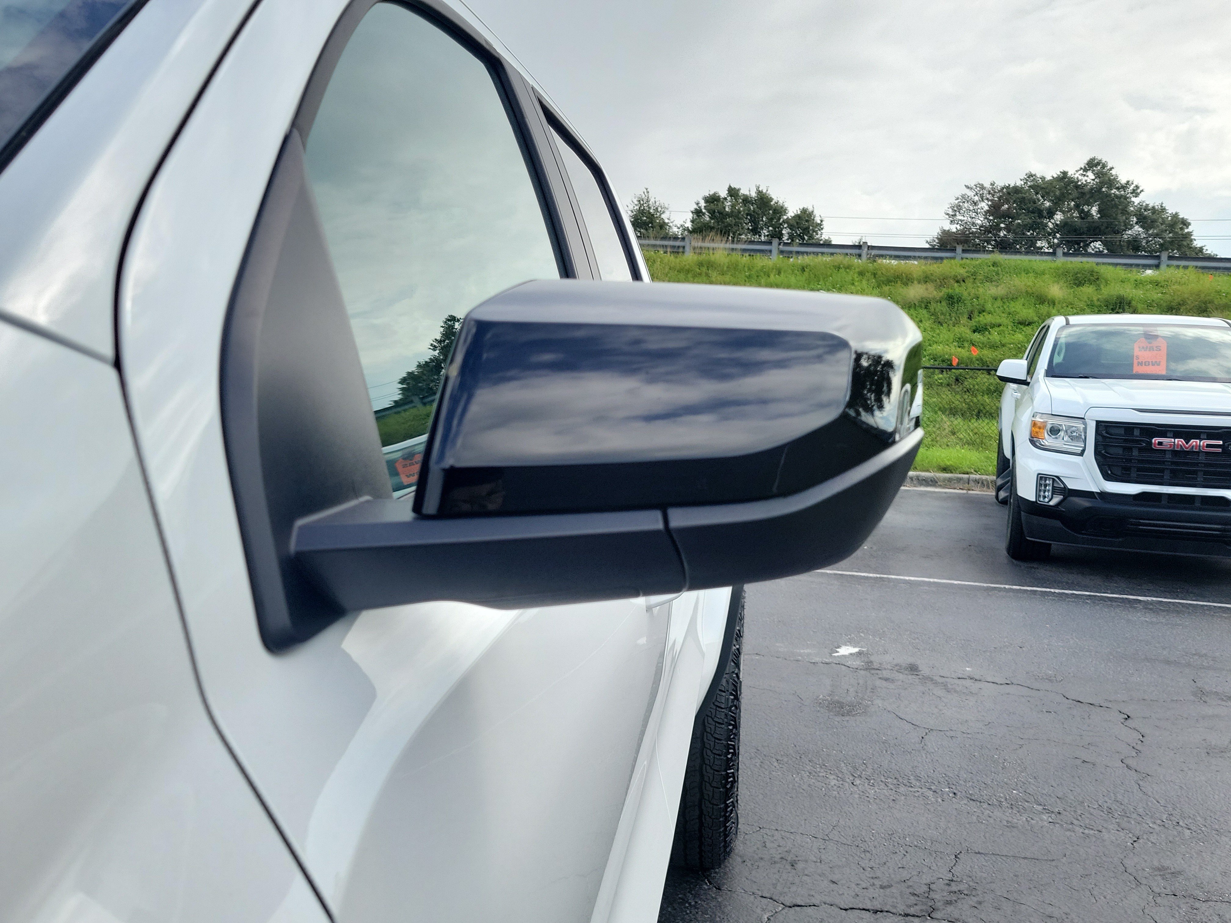 Used 2026 GMC Canyon AT4 AWD/4WD image 4