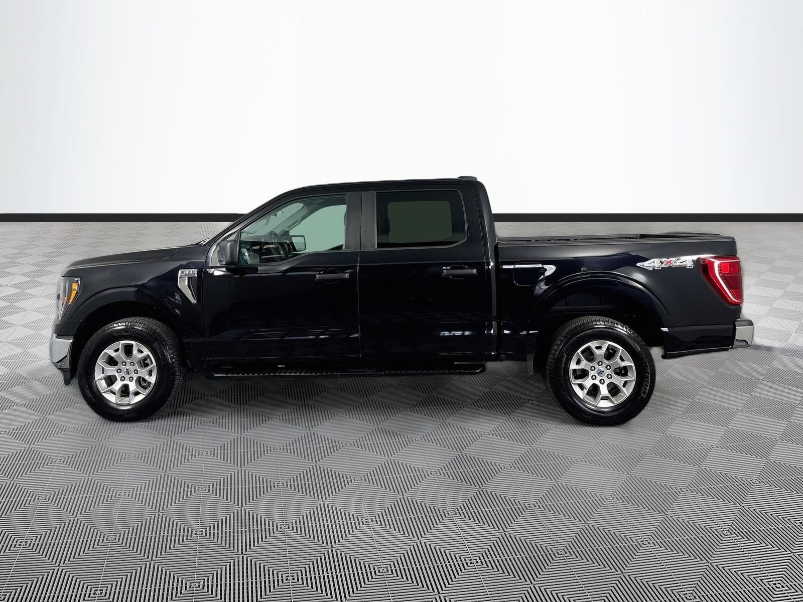 Certified 2023 Ford F150 XLT AWD/4WD image 4