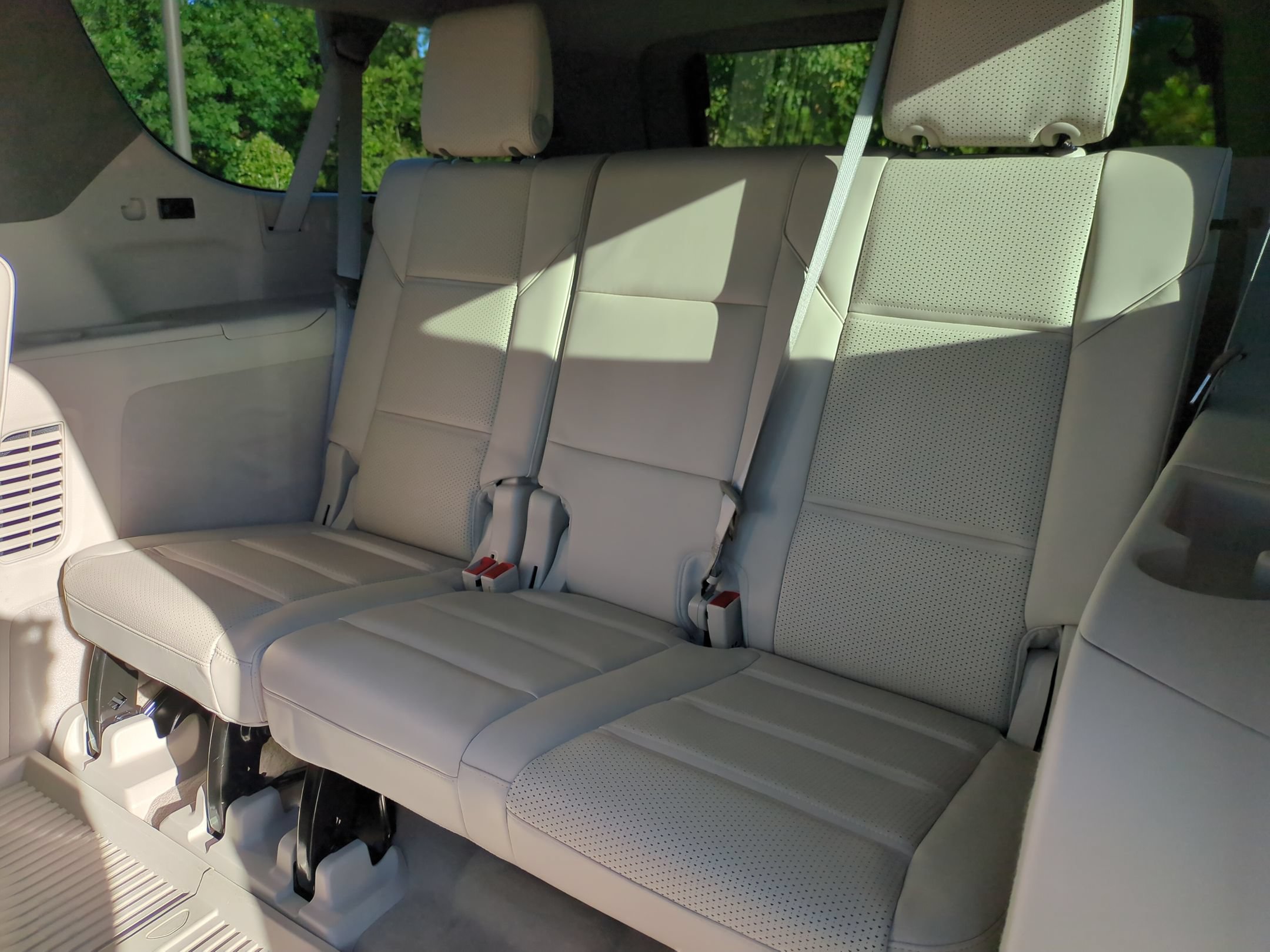 Used 2024 Cadillac Escalade ESV Sport Platinum AWD/4WD image 32