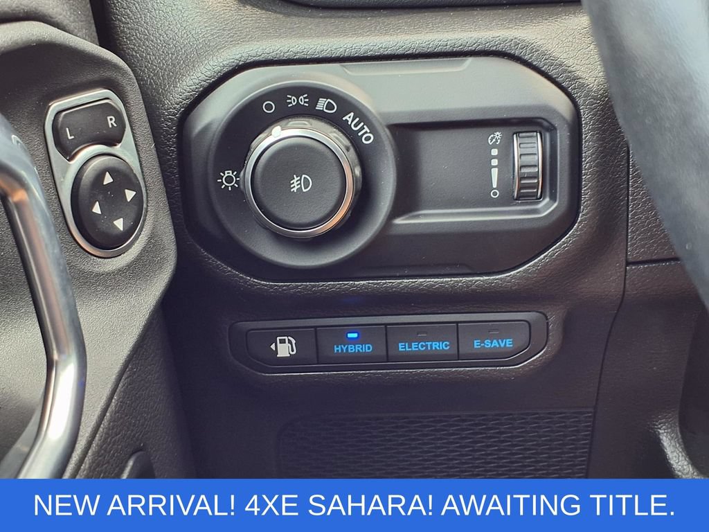 Used 2023 Jeep Wrangler Unlimited Sahara w/ Cold Weather Group AWD/4WD image 18