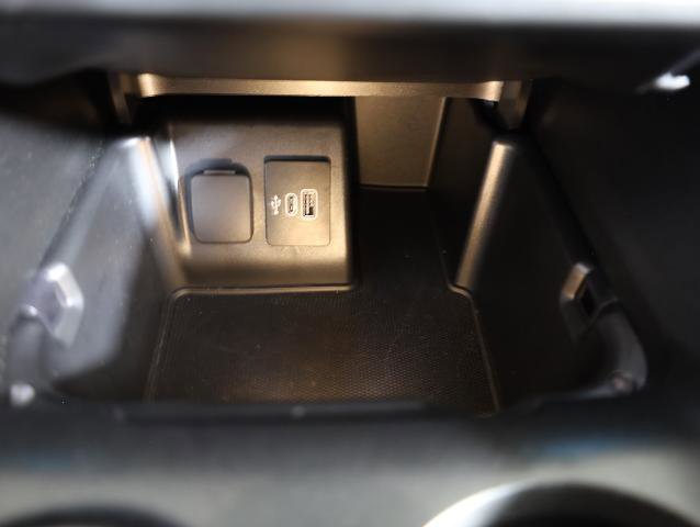 Certified 2025 Ford Explorer ST-Line w/ Premium Package AWD/4WD image 18