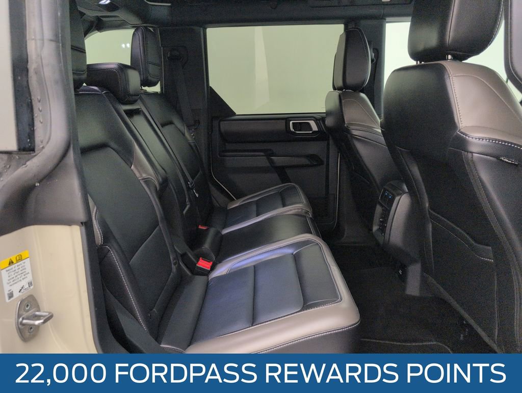 Certified 2025 Ford Bronco Outer Banks AWD/4WD image 15