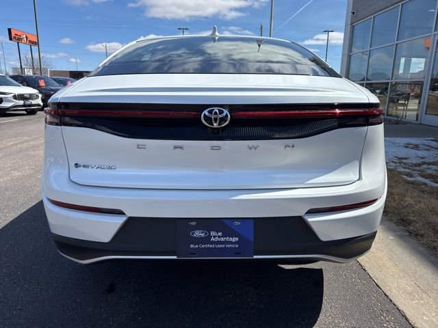 Used 2024 Toyota Crown XLE image 4